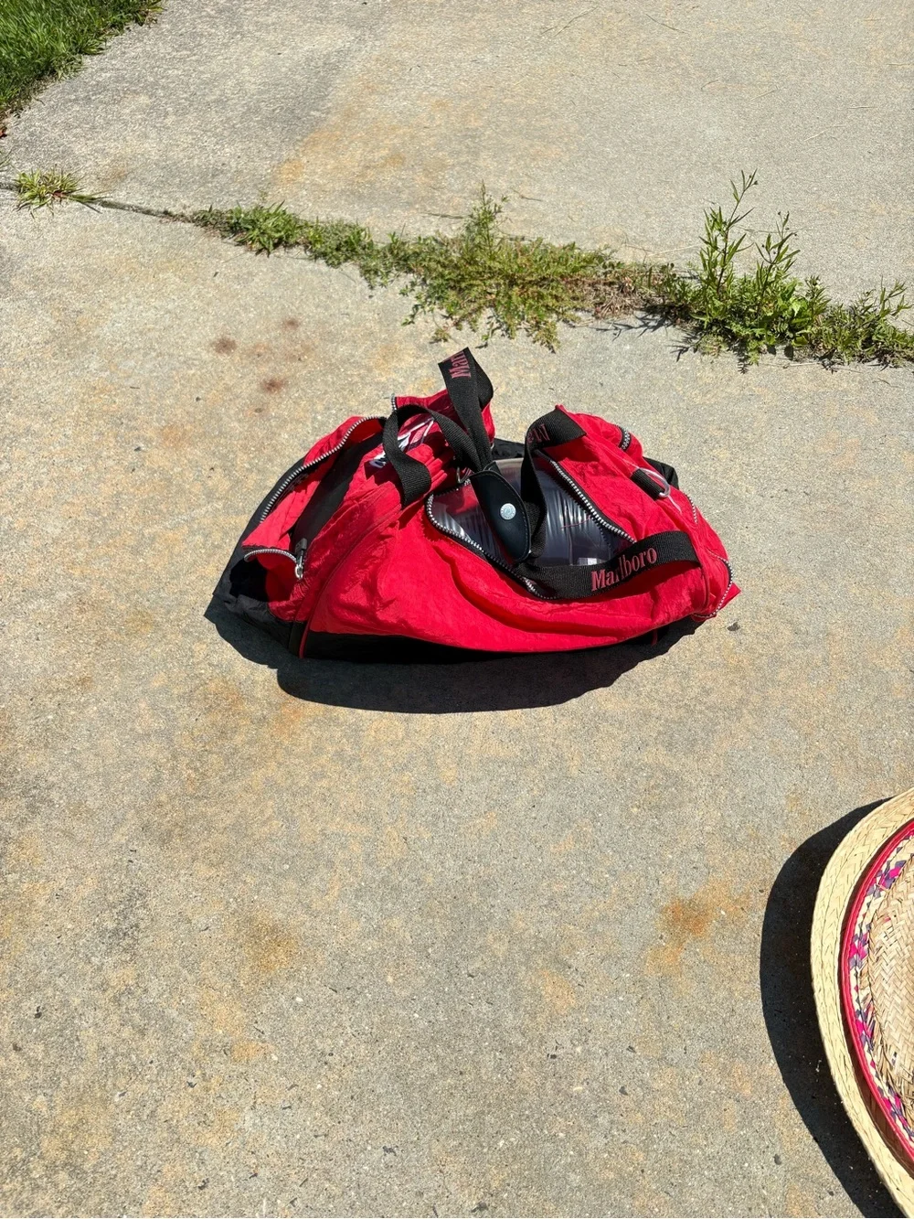 Marlboro durable duffle